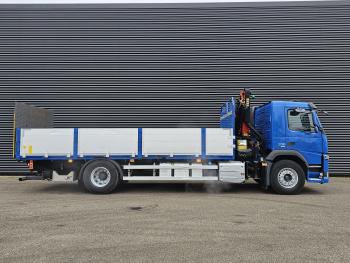 FM 330 4x2 / PALFINGER CRANE / KRAN + TAIL LIFT